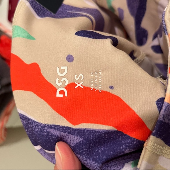 DSG Ultra High Rise Inseam Bike Shorts – Size XS - Picture 4 of 7